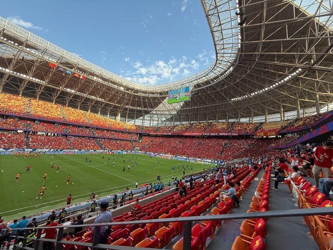 世体:国家德比首回合是空场 次回合有望球迷进场